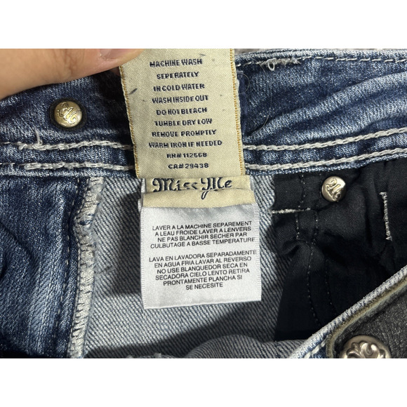 Miss Me Capri Jeans Womens 30 Y2K Angel Wings Embellished Distressed (Sz Tag 28) - Picture 6 of 12